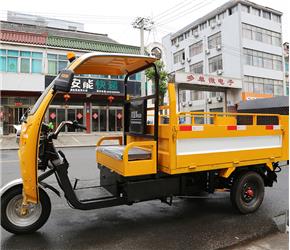 天津六桶電動(dòng)三輪車